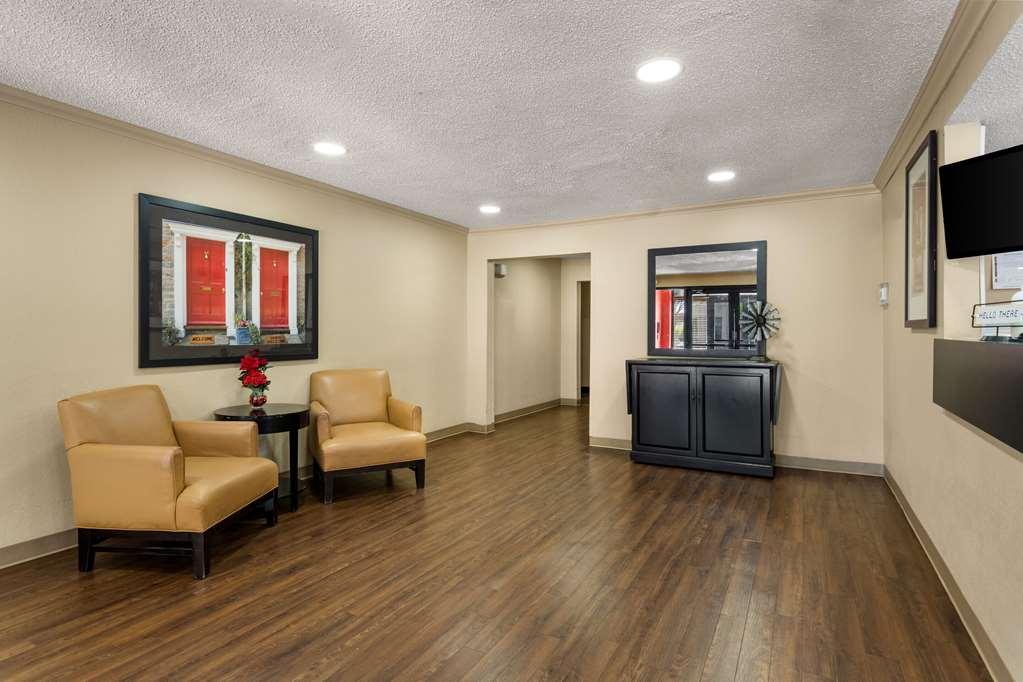 Suburban Studios Houston North I-45 Interior foto